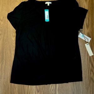 NWT! XXL! Black blouse with twist at the bottom!